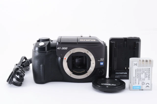Olympus E-300 Digital SLR Black Body w/Batt + Charger From Japan [ Near Mint ]