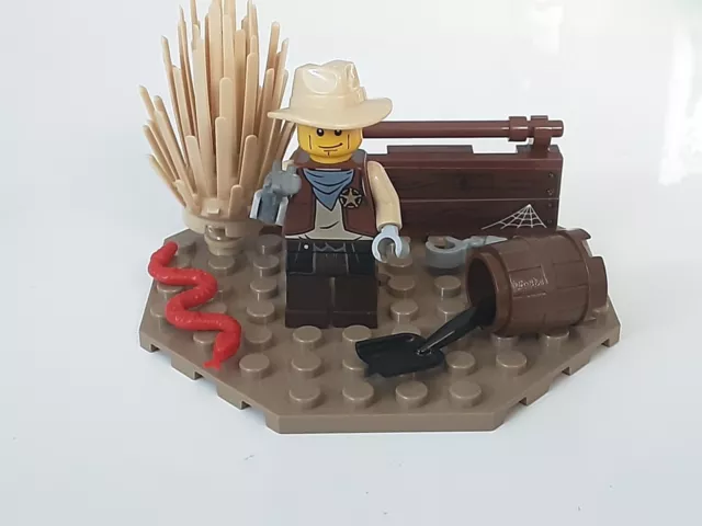 Lego Minifigure▪︎Wild West▪︎Sheriff▪︎Gun▪︎Fence▪︎Barrel▪︎Snake▪︎Free P&P 