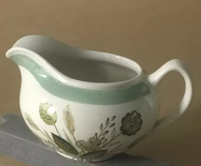 Vintage Woods Ware, CLOVELLY, Green & Ivory, Cream Jug.