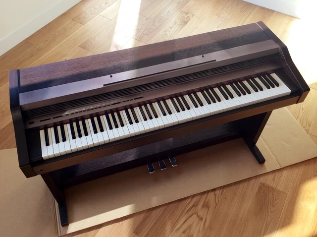 Roland store piano 3500s