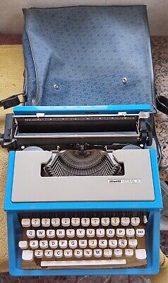 Maquina de escribir clásica Olivetti.