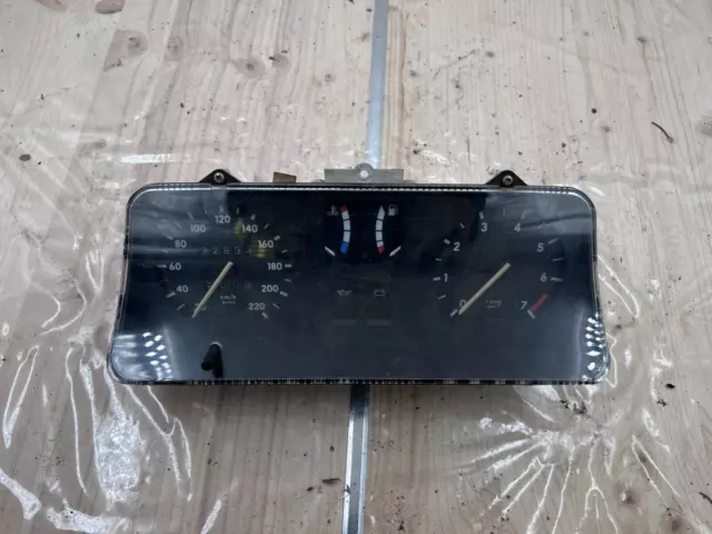 Tacho Kombiinstrument Opel Kadett TeileNr.: 90242835DD