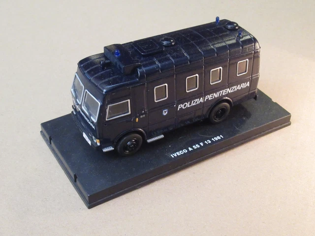 Modèle Réduit FIAT Grande Punto Police Pénitentiaire 1:24 New Ray - Forces De L'ordre, Neuf
