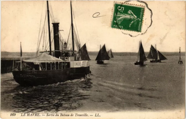 CPA Le HAVRE-Sortie du Bateau de TROUVILLE (348737)