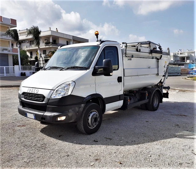 Compattatore Iveco Daily 60C15 2012 Farid 7mc in eccellenti condizioni guida dx Compattatore Iveco Daily 60C15 2012 Farid 7mc in eccellenti condizioni guida dx