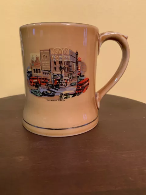 1950s 1960s LONDON PICCADILLY CIRCUS BEER COFFEE MUG ONE PINT WADE POTTERY Gold 