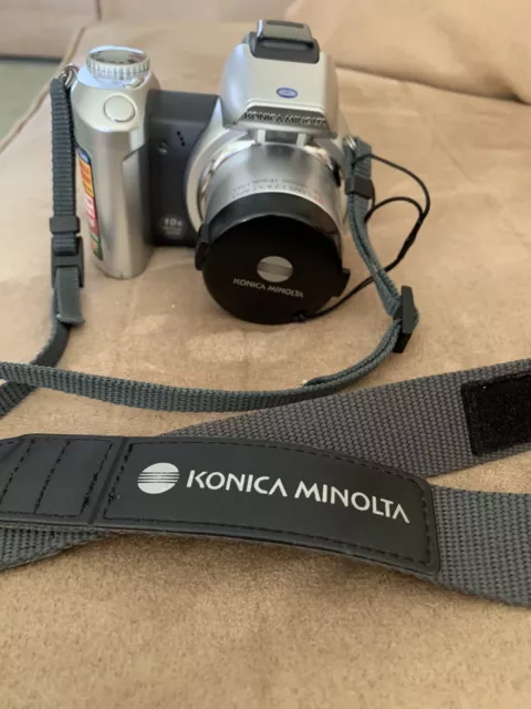 Konica Minolta Dimage Z2 -4MP Digital Camera, 10x Optical Zoom, & USB Cord Incl.