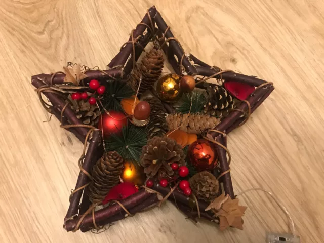 Türkranz STERN mit Christbaumkugeln LED Licht Tür oder Fenster Deko Adventskranz