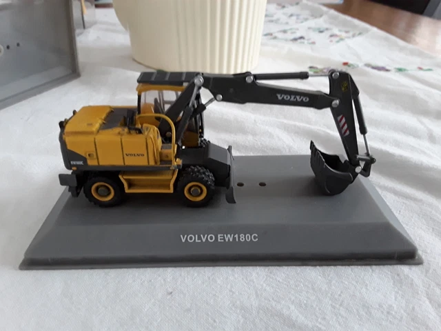 Bruder 02454 - Chargeuse-pelleteuse JCB 5CX Eco - Maitre Des Jeux