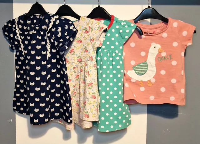 Avanti. Pacchetto vestiti per bambine età 6-9 mesi. Usato. Condizioni perfette. 4 pezzi.