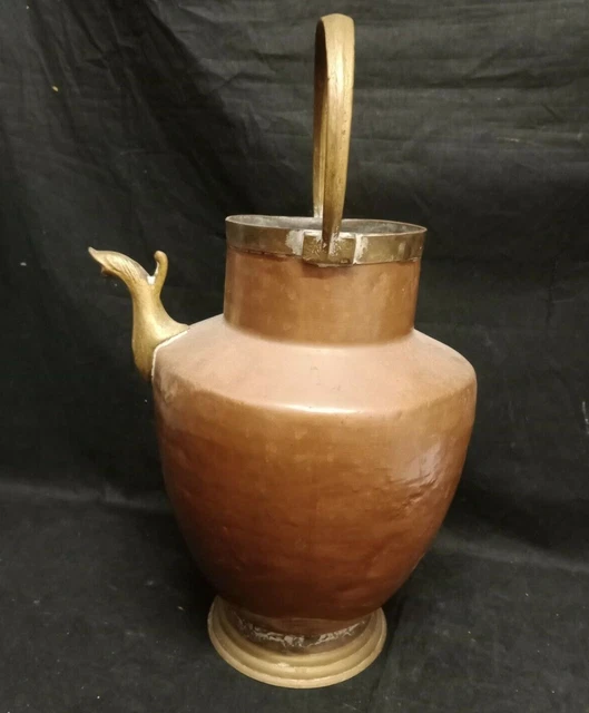 Antigua Jarra En Cobre con Mango