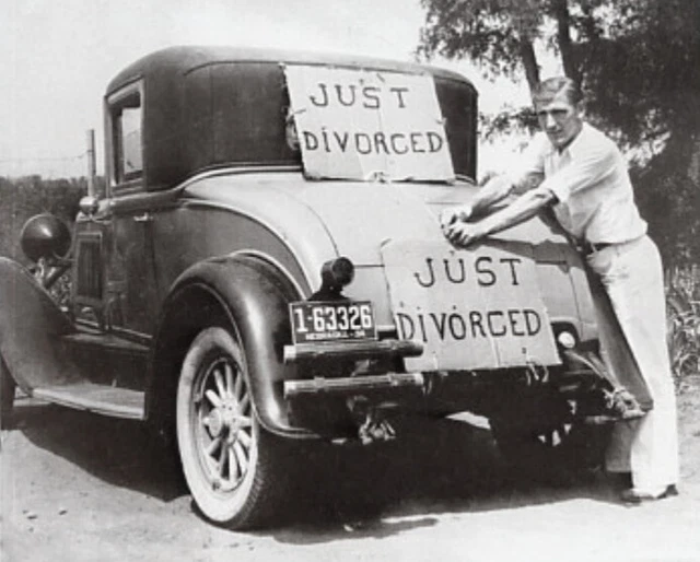 Antique Divorce Photo 191b Odd Strange & Bizarre 2