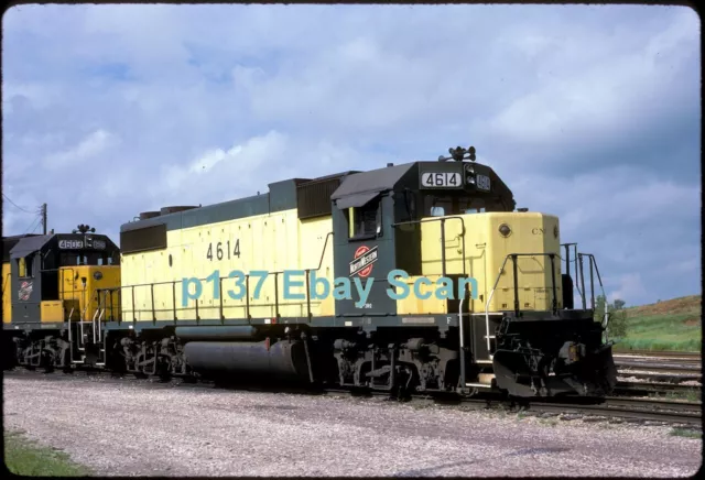 CNW Chicago & North Western GP38-2 4614 ORIGINAL 1989 Kodachrome Slide