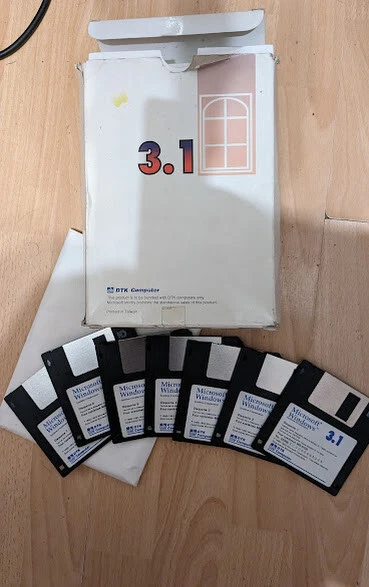 Microsoft Windows 3.1 Avec Boïte Ensemble Des 7 Disquettes 3.5" Microsoft Windows 3.1 Avec Boïte Ensemble Des 7 Disquettes 3.5"