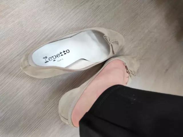 REPETTO - BALLERINES à Talon Modèle Gisèle Daim Beige - P37 1/2