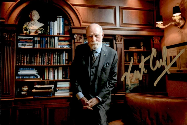 Vinton Cerf SIGNED autograph 4x6 photo INVENTOR CREATOR OF INTERNET GOOGLE #2