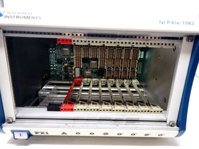 1 pz telaio National Instruments usato NI PXIe-1082 Pxi