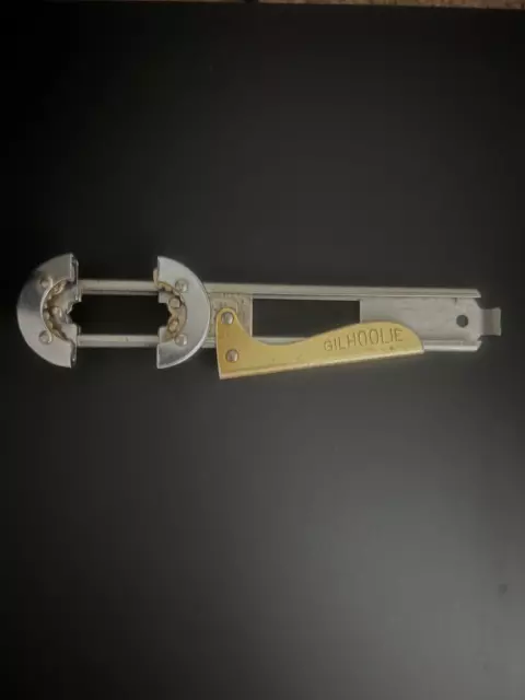 Gilhoolie Jar Opener - The Vermont Country Store