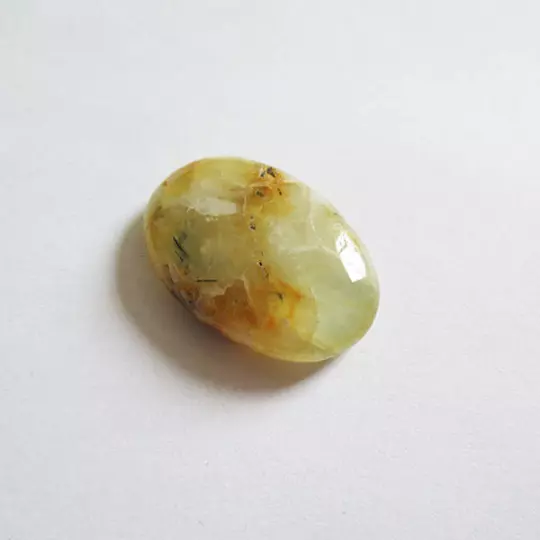 Préhnite cabochon pierre fine 27x18x4mm gemme multicolore reiki chakra plexus