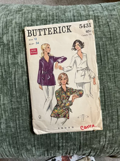 Butterick 5431 1978 - señora cuello largo ""V"" túnica o blusa patrón talla 12 busto 34