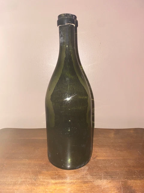 Bouteille Ancienne En Verre Soufflé - Art Populaire, Très Bon état, Objet De Collection