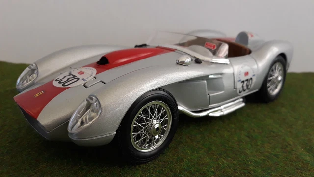 Miniature Voiture de Collection Ferrari 250 Testarossa #330 Mille Miglia 1957 au 1/18 de chez Bburago - Collection