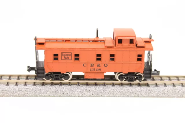N Atlas Offset Cupola Caboose Burlington Route Orange CB&Q 1318