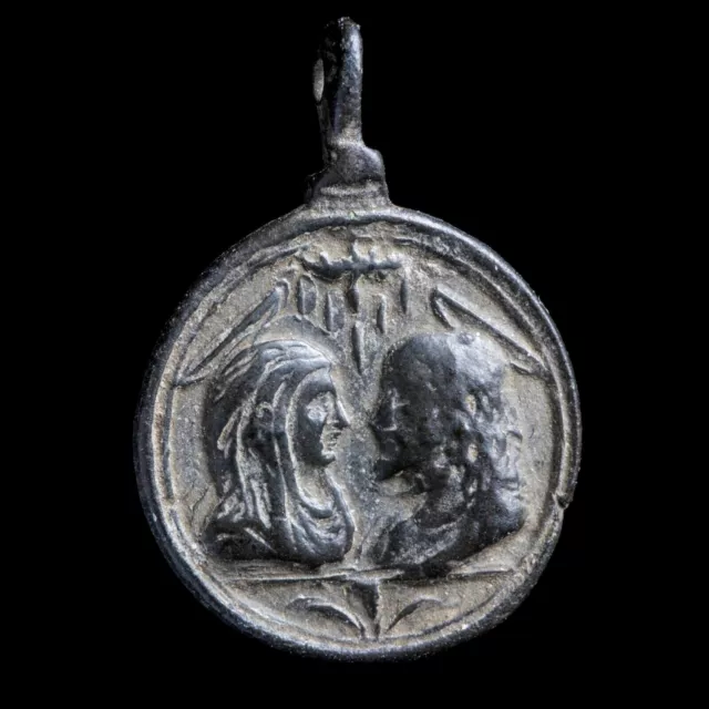 Medalla Religiosa, Siglos XVI-XVII, Salvator Mundis / Mater Salvatoris-24x17 mm.