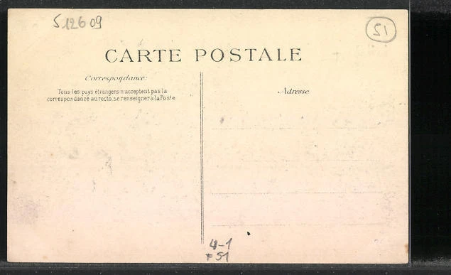 CPA Epernay, Rèvolution en Champagne Avril 1911 - Le 15. Chasseurs gardant les 2