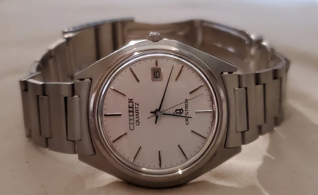 VINTAGE CITIZEN QUARTZ CRYSTRON  stainless steel day date  new battery