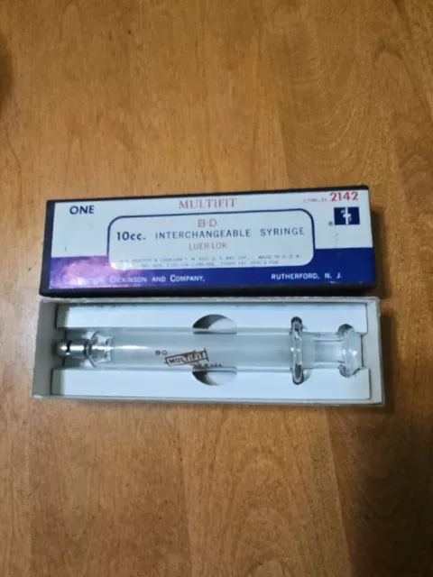 VINTAGE B-D 10cc MULTIFIT INTERCHANGEABLE GLASS  TIP Syringe with original box