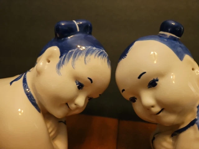 Vtg Pair Chinese Blue & White Figure Porcelain Opium Pillow/Head Rest Blue/White 2
