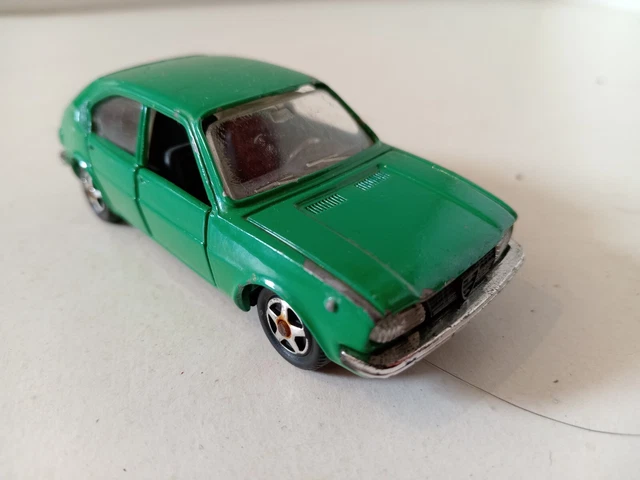 Mebetoys Mattel – Alfa Romeo Iguana Italdesign – Bleu Métallisé – Miniature Voiture