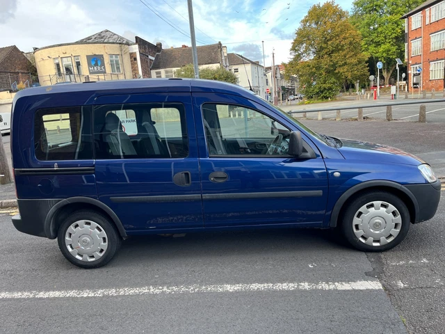 VAUXHALL COMBO *RARE Automatic* 1.3 Cdti Diesel Low 42K 4 Seater ...