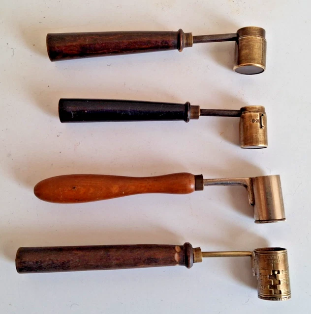 Ancienne Poire à Poudre Et Sac à Plomb En Cuir – Chasse Vénerie Militaria France