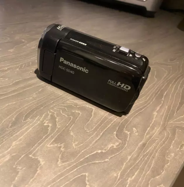 Panasonic Hdc-Sd40 Camcorder Sd Card High Definition Digital Hd Video Camera