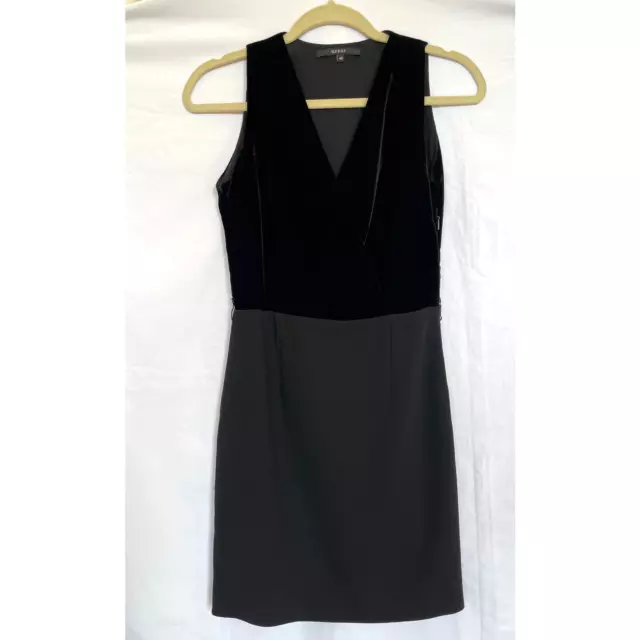 Gucci Dress Velvet Silk Wool Sleeveless Black V Neck LBD, Size Small, US4, IT40