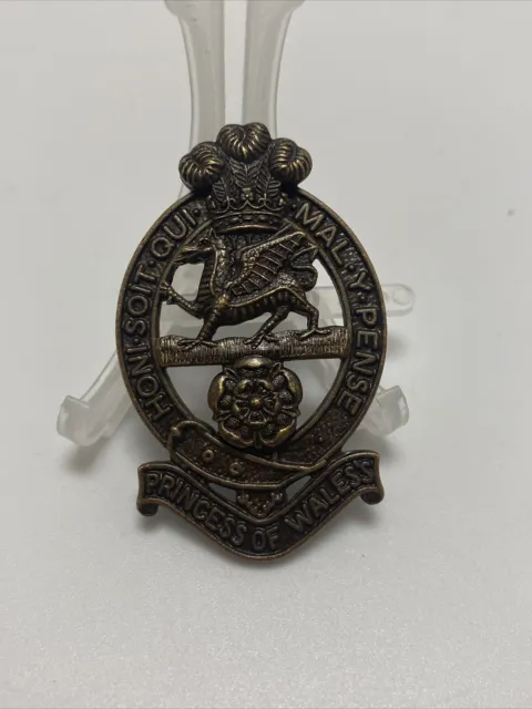 WW1 Princess Of Wales’s Royal Regiment Cap Badge
