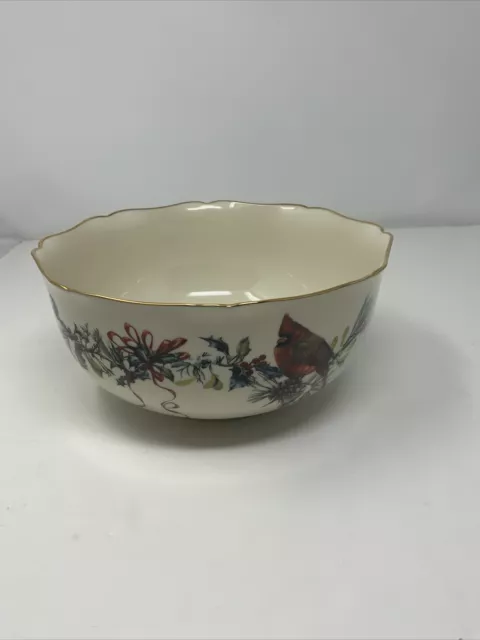 Lenox Winter Greetings 8" Serving Bowl Cardinal Scalloped Edge Catherine McClung