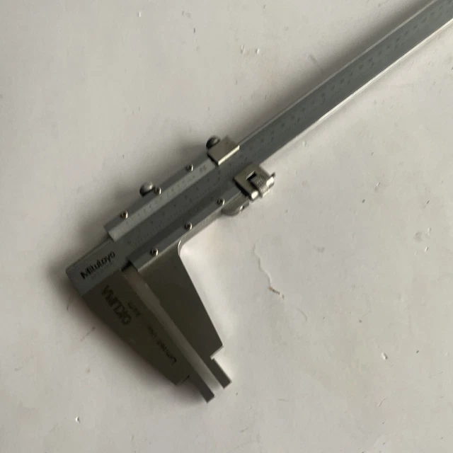 MITUTOYO 18& MANUAL Vernier Caliper 160116 Stainless Used 169.00