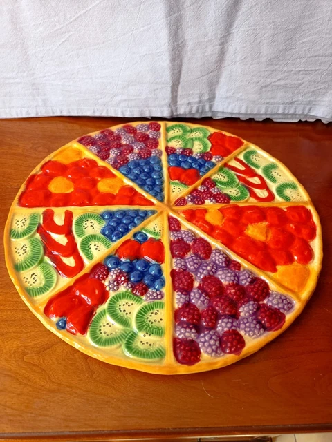Barbotine Couvercle Plat à tarte signée GV décor Multi fruits Céramique Floral,Végétal
