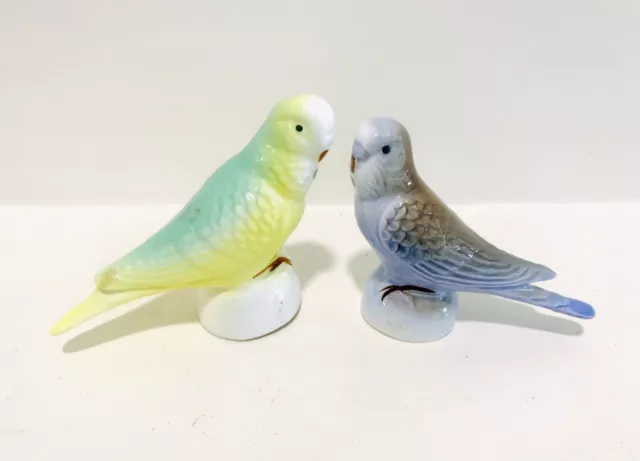 Vintage Pair Ceramic  Budgie Budgeriga Parakeet Salt & Pepper Shakers Unused VGC