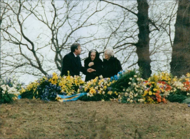 Princess Lilian at Prince Bertil&#39;s burial g... - Vintage Photograph 626524