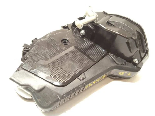 690500D320 Serratura Porta Posteriore Destra / 7237795 Per Toyota Yaris Hybrid A