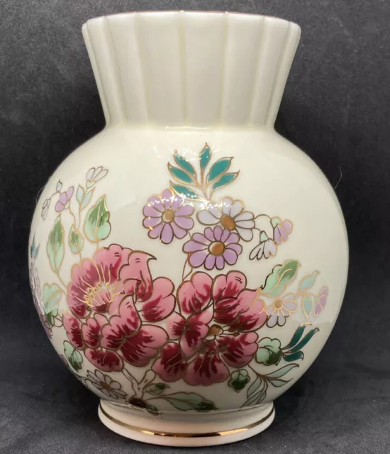 Zsolnay Hungary Pecs Hollohaza Hand Painted 5” Vase