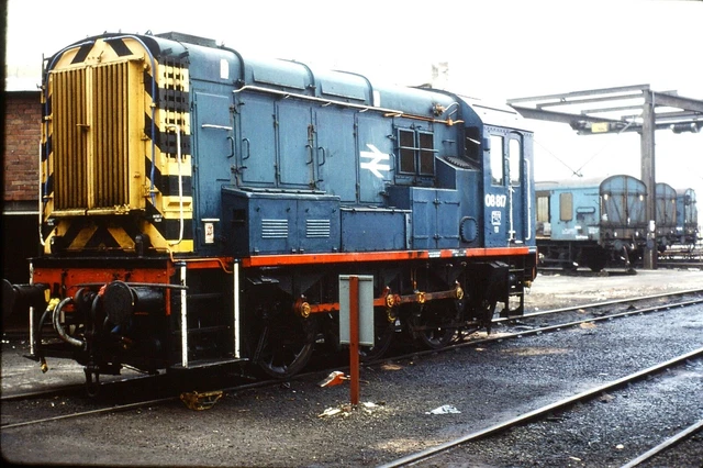 35MM ORIGINAL COLOUR Rail Slide BR Class 08 08817 at Unknown Location £ ...