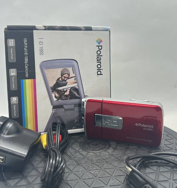 Polaroid iD1880 Camcorder Camera 18MP 4x Zoom +Charger+Cable+Box #440