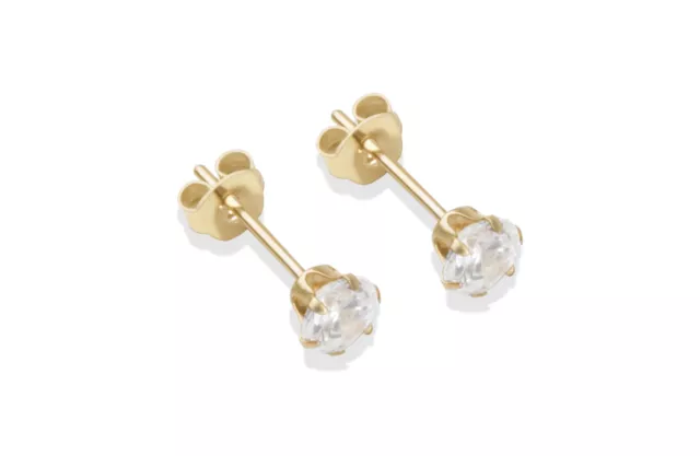 9ct oro amarillo 4mm Blanco Pendientes con circonita cúbica / Tachuelas / caja