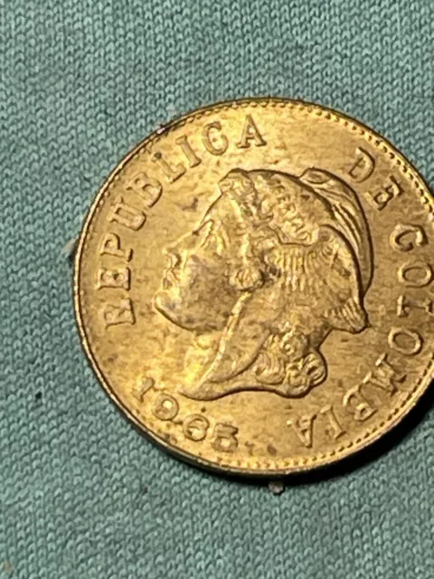 Colombia 1965 2 Centavos Au Coin