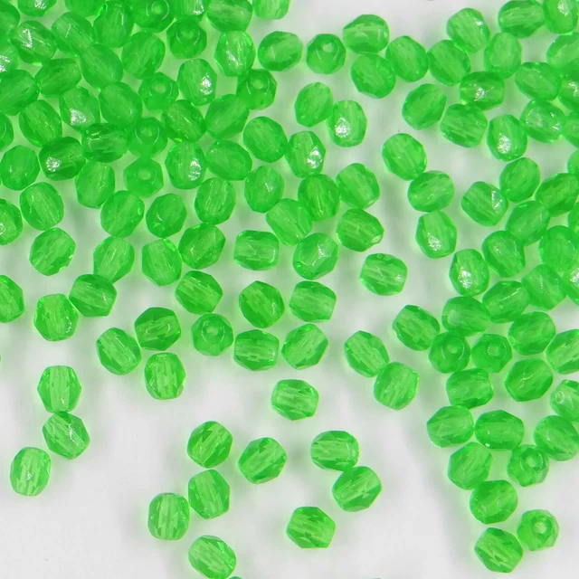 F4  P *** 60 perles à facettes verre de Bohême 4mm PERIDOT